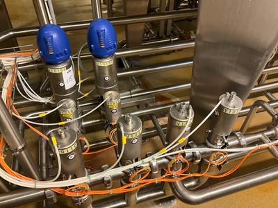 Immagine panoramica di Alfa laval pneumatic valve station